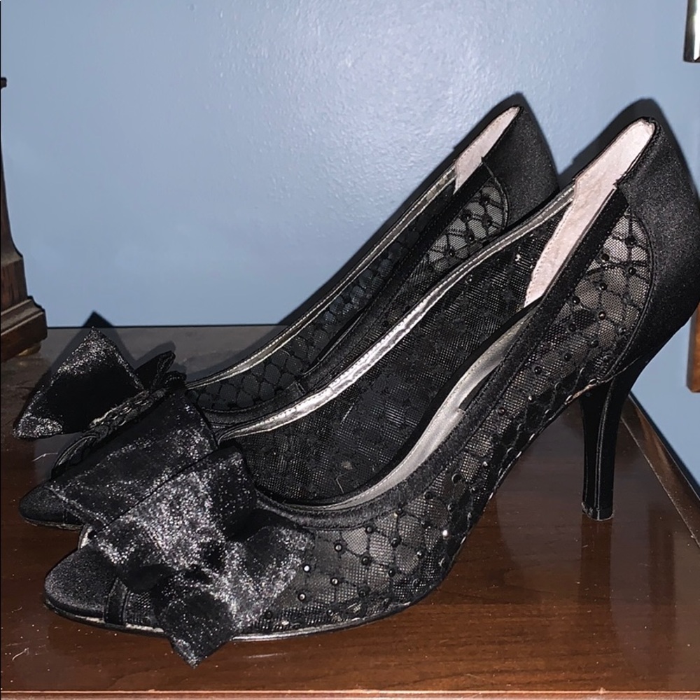 Dressy black heels